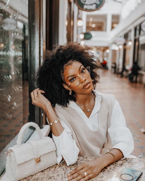 the gworls done gave me the right of passage to enter the 4a community and i am so happy to be here 🤎 lol the fro is OUTSIDEEEE. should i rock my wash n go like this more often? 👀 • • #naturalhaircommunity #4a #3c #curlyafro #afro #naturalhair #naturalhairstyles #explore Beauty Content Creator, Haircare Tips, Beauty Content, Happy To Be Here, Wash N Go, Natural Hair Community, Curly Afro, I Am So Happy, Au Naturale