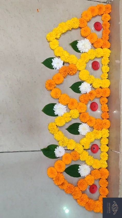 Border Flower Rangoli, Rangoli With Flowers Petals Easy, Flower Rangoli Border, Rangoli With Flowers Petals, Easy Flower Rangoli Designs, Flower Rangoli Designs Ideas Beautiful, Rangoli Designs Flower Easy, Rangoli Designs With Flowers Petals, Floral Rangoli Designs Flower