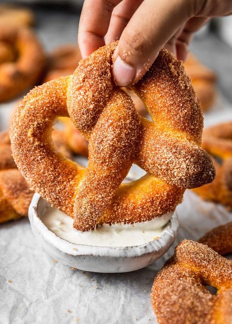 Flavored Soft Pretzels, Icing Dip, Cinnamon Sugar Soft Pretzels, Cinnamon Pretzel, Cinnamon Pretzels, Cinnamon Sugar Pretzels, Baked Pretzels, Soft Pretzel Recipe, Healthy Snack Alternatives