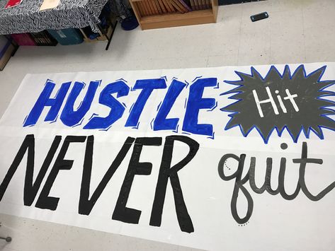 Football Spirit Signs, Football Game Signs, School Spirit Ideas Pep Rally, High School Football Posters, Cheerleading Signs, Football Locker Decorations, Volleyball Signs, Quotes Volleyball, School Spirit Posters