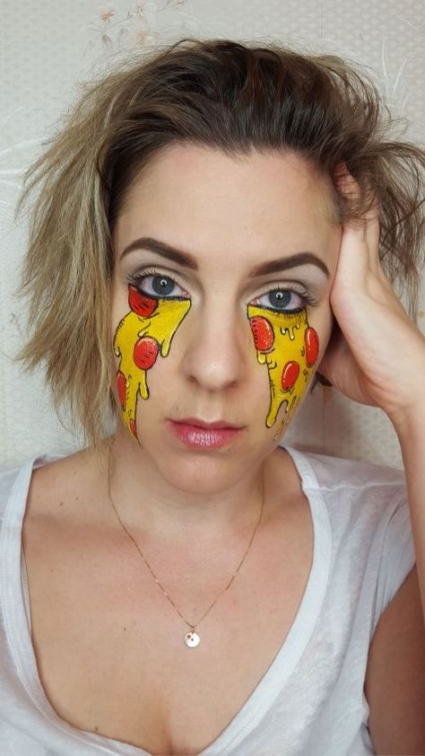 Pizza is always the best option. Food Makeup Looks, Makeup Kawaii, Food Makeup, Cute Eye Makeup, Face Paint Makeup, Face Art Makeup, Pretty Makeup Looks, Makeup Challenges, Dope Makeup