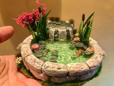 Diaroma Ideas, Crea Fimo, Diy Pond, Tiny Stuff, Fairy Garden Crafts, Diorama Ideas, Mini Stuff, Fairy Garden Diy, Diy Resin Art