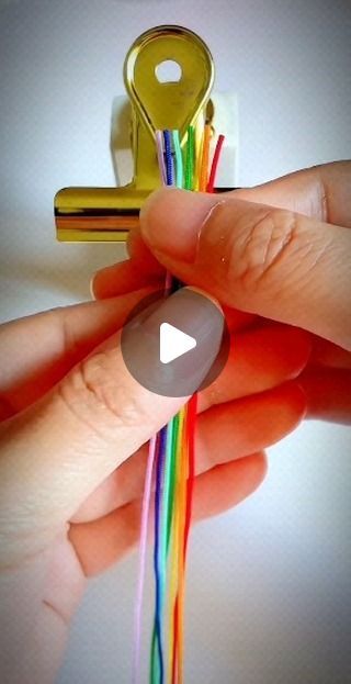 Making Friendship Bracelets With Beads, Rainbow Friendship Bracelet Tutorials, Macrame Rainbow Bracelet, How To Make Thread Bracelets Easy, Diy Rainbow Bracelet, Disney Friendship Bracelet Diy, Rainbow Bracelet Tutorial, Free Friendship Bracelet Patterns, Easy Friendship Bracelets For Kids