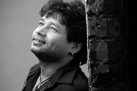 Kailash Kher’s Song for Gopala Gopala. http://www.cinesprint.com/tollywood/cine-buzz/2370-kailash-khers-song-for-gopala-gopala.html  Venkatesh and Pawan Kalyan starrer Gopala Gopala is gearing up for a huge release during the Sankranthi season. The movie is in final stages of shoot and it has completed shoot except a song. The song is currently being shot in Hyderabad and the audio of the movie will be released on December 28th. Bhudha Image Hd, Kailash Kher, Sufi Songs, Sufi Music, Art Spirituality, Allu Arjun Wallpapers, Romantic Love Couple, Birthday Special, Music Composers