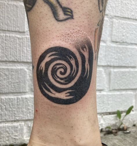 Round Tattoos, Calf Sleeve Tattoo, Simbols Tattoo, Round Tattoo, Spiral Tattoos, Line Tattoo Ideas, Single Line Tattoo, A T, Stick N Poke