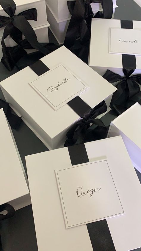 Black Tie Bridesmaid Proposal, Gifts For Braidsmaids, Bridesmaid Proposal Box Black And White, Wedding Present For Guests, Black Bridesmaid Proposal Box Ideas, Classy Bridesmaid Proposal, Black And White Bridesmaid Proposal, Bridesmaid Boxes Proposal, Luxury Bridesmaid Proposal