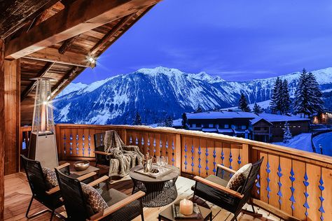 Ski season is in full swing—and we couldn't be happier. 🎿 Book this stunning spot at the Six Senses Residences Courchevel in the French Alps and hit the slopes with the family this winter. Cabin Aesthetic, Six Senses, Ski House, Winter Cabin, Ski Holidays, Ski Chalet, French Alps, Cozy Bedding, Ski Trip