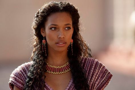 Kylie Bunbury, Avan Jogia, Female Character Inspiration, Look Chic, Character Inspiration, Pretty People, Beautiful People, Black Hair, Long Hair