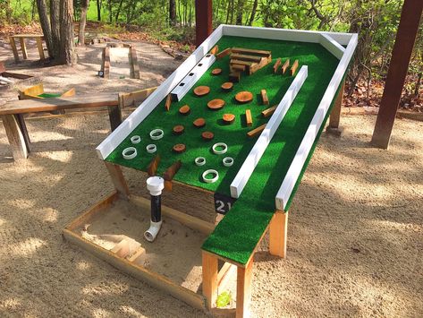 Mini Golf Obstacles, Outdoor Mini Golf, Diy Yard Games, Outside Games, Golf Diy, Miniature Golf Course, Kids Outdoor Play, Mini Golf Course, Outdoor Game