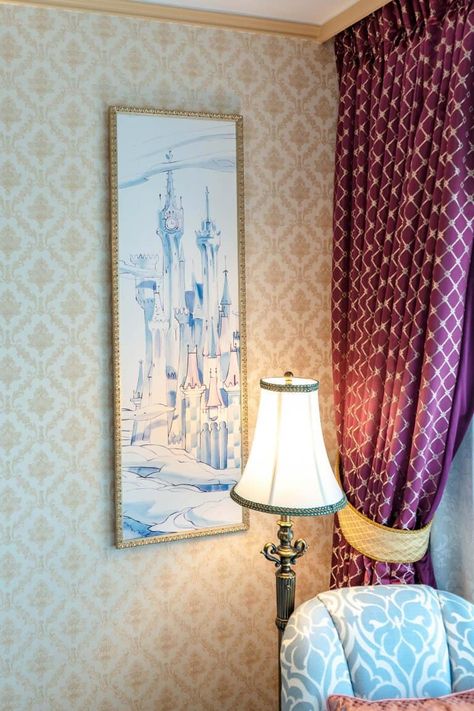 Cinderella Suite Tour & Photos at Hong Kong Disneyland • TDR Explorer Cinderella Living Room, Cinderella Bedroom Ideas Adults, Cinderella Home Decor, Cinderella Room Decor, Cinderella Bedroom Ideas, Cotswold Bedroom, Disney Airbnb, Disney Girls Room, Cinderella Bedroom