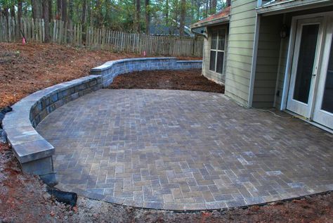 Patio With Retaining Wall, Hardscape Patio, Gray Patio Furniture, Cottage Patio, Seat Wall, Patio Wall Decor, Concrete Patio Designs, Outdoor Patio Space, Patio Wall