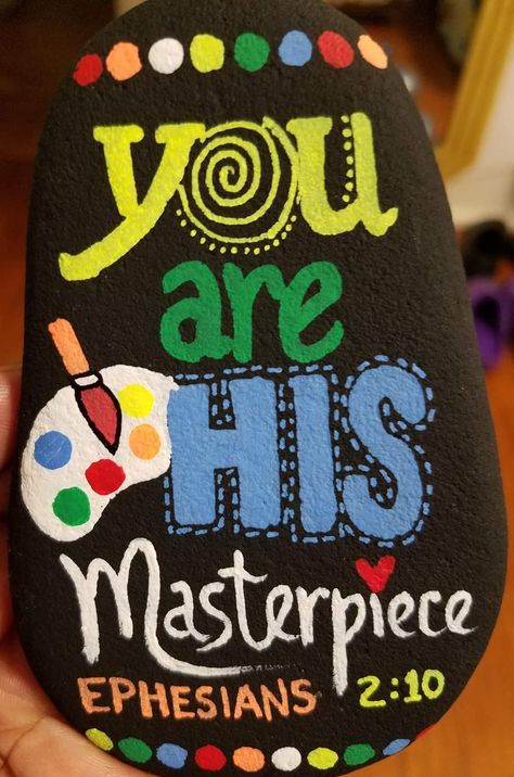 Bible Verse Painting, Inspirational Rocks, Diy Rock Art, Stone Art Painting, Christian Rock, Painted Rocks Craft, Painted Rocks Diy, Rock Painting Ideas Easy, Rock Painting Patterns