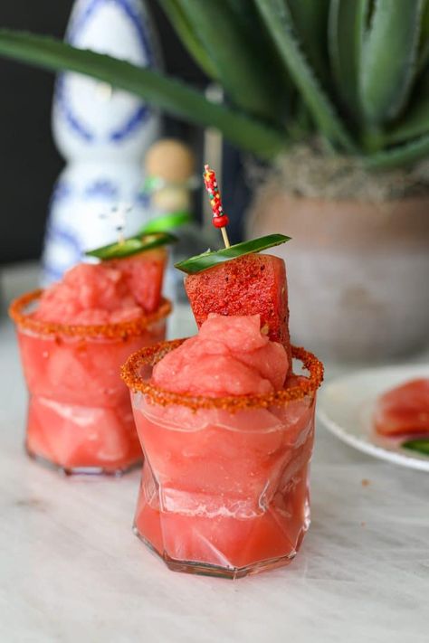 Frozen Watermelon Margarita, Frozen Watermelon, Frozen Margaritas, Watermelon Margarita, Cocktail And Mocktail, Watermelon Recipes, Watermelon Juice, Mocktail Recipe, Margarita Recipes