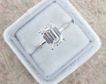 Wedding Rings Emerald Cut, Dream Wedding Ring, Ring Hidden Halo, Emerald Cut Diamond Ring, Cute Engagement Rings, Future Engagement Rings, Emerald Cut Engagement, Emerald Cut Moissanite, Emerald Cut Rings