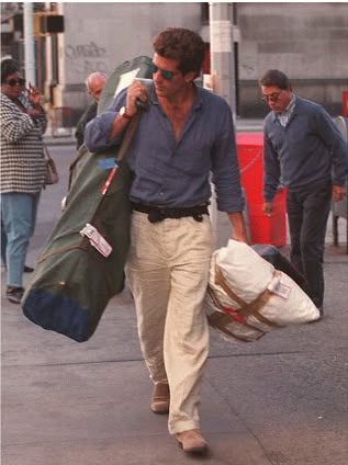 Jfk Junior, John Junior, Carolyn Bessette, John Fitzgerald, Jfk Jr, The Kennedys, John John, Elegante Casual, Jackie O