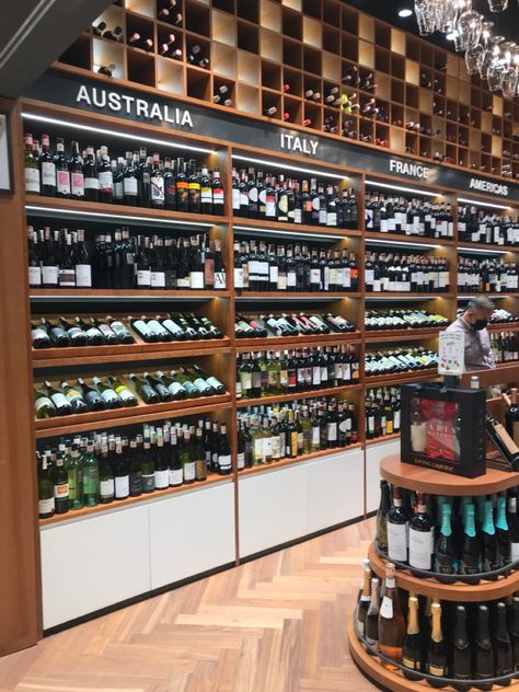 Liquor Store Aesthetic, Wine Boutique Shops, Wine Bar Aesthetic, Small Store Design, Aesthetic Mall, Wine Store Design, Candy Store Design, Wine Shop Interior, Bakery Display Case