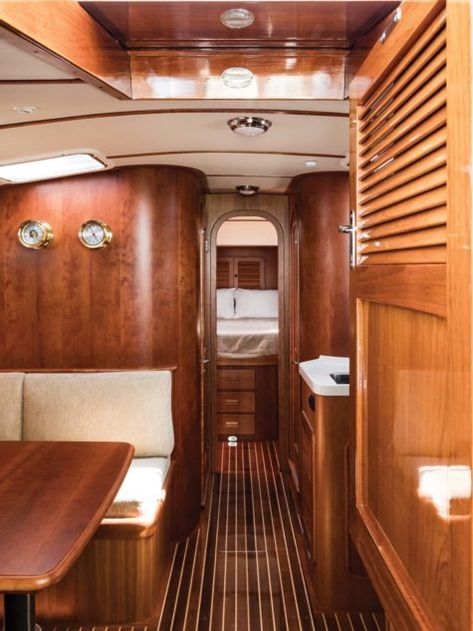 Luxury Boat Interior, Wood Boat Interior, Yacht Decor Boat Interior, Boat Homes, Hinckley Yachts, Small Houseboats, Barge Boat, Riva Boat, Boat Interior Design