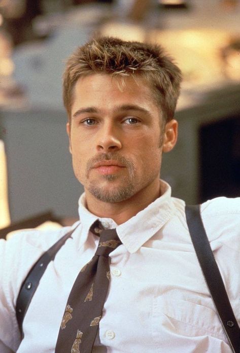 Brad Pitt circa Se7en (1995) will forever be the hottest Brad Pitt era. Detective Mills Se7en, Brad Pitt Goatee, Se7en Brad Pitt, Detective Mills, Brad Pitt Seven, Brad Pitt Se7en, Seven Brad Pitt, Young Brad Pitt, Brad Pitt Haircut