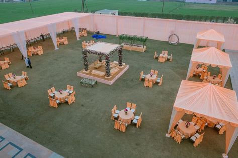 Marriage Lawn Design, Outdoor Wedding Seating, Stage Decoration Photos, Geometric Wedding Decor, Wedding Reception Rooms, Marriage Hall, Wedding Tent Decorations, Wedding Lawn, Simple Stage Decorations