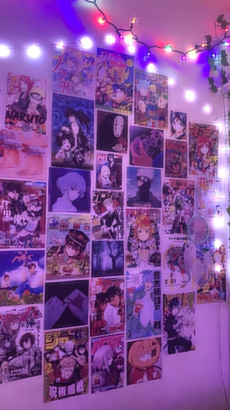 Room Ideas For Anime Fans, Simple Anime Room Decor, Cool Anime Room Ideas, Anime Room Makeover, Anime Room Decor Aesthetic, Anime Rooms Bedrooms, Dark Anime Room, Small Anime Room Ideas, Anime Dorm Room