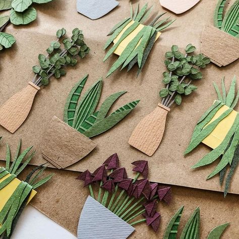 Russian Artist Creates Intricate Paper Plants Without Using Scissors | Bored Panda Cut Out Art, Paper Cutout Art, Paper Plants, Deco Nature, Paper Art Craft, Paper Cut Art, Plant Art, Paper Artist, Kirigami