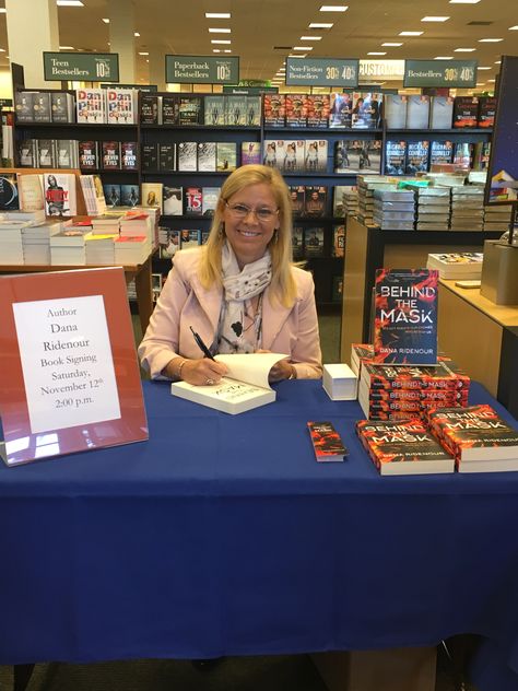 Barnes & Noble book signing event in Louisville, Kentucky. Writing Toolkit, Book Signing Party, Signing Ideas, Book Launch Ideas, Bookstore Ideas, Book Release Party, Author Dreams, Writing Studio, Book Signing Event