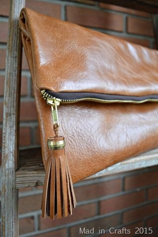 Diy Leather Tassel, Pochette Diy, Tassels Tutorials, Diy En Cuir, Best Leather Wallet, Diy Clutch, Leather Sewing, Brass Pipe, Diy Leather Bag