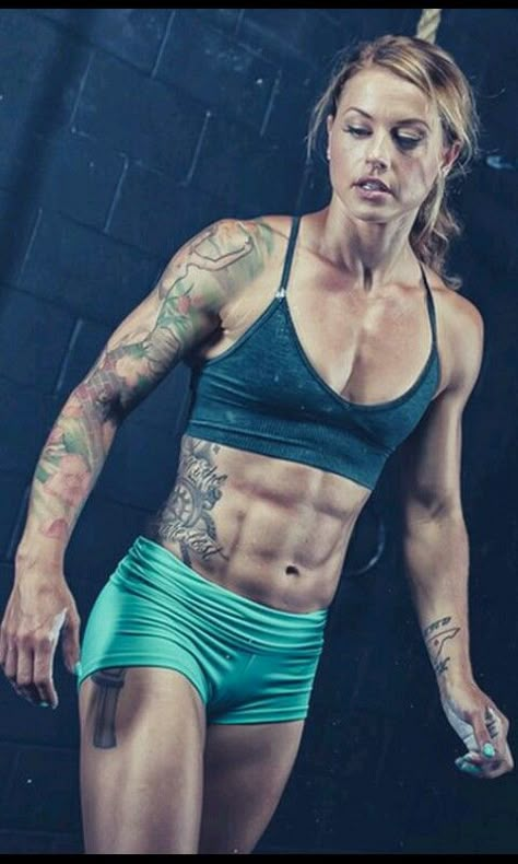 Christmas Abbott Muscle Mommies, Christmas Abbott, Crossfit Body, Physique Competition, Girl Motivation, Model Tattoo, Super Women, People References, Tattoo Female