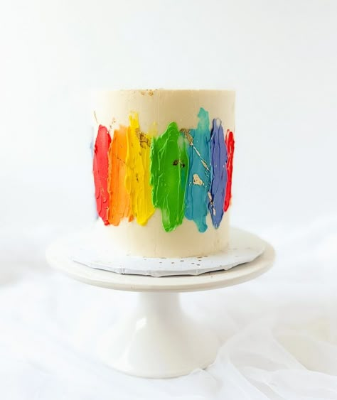 Pride Cake Ideas, Pride Cakes, Palette Cake, Pride Cake, Month Cake, Art Party Cakes, Rainbow Layer Cake, Fondant Rainbow, Art Birthday Cake