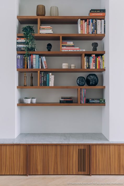 Living Room Book Self, Book Shelved Wall, Book Shelves On The Wall, Custom Wall Shelves, Wall Of Shelves Bedroom, Custom Book Shelves, In Built Shelves Living Room, Book Wall Living Room, Book Shelves In Office