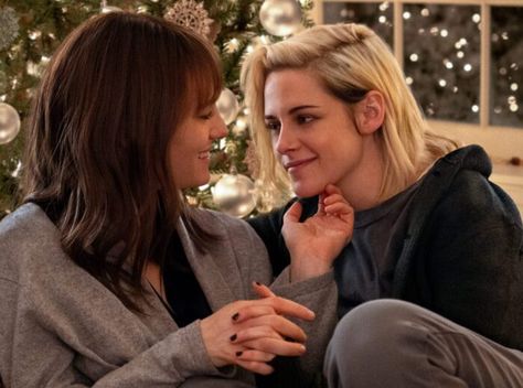 Kristen Stewart Girlfriend, Gay Christmas, Kristin Stewart, Romance Film, I Love Cinema, Anna Kendrick, Ricky Martin, Wall E, The Girlfriends