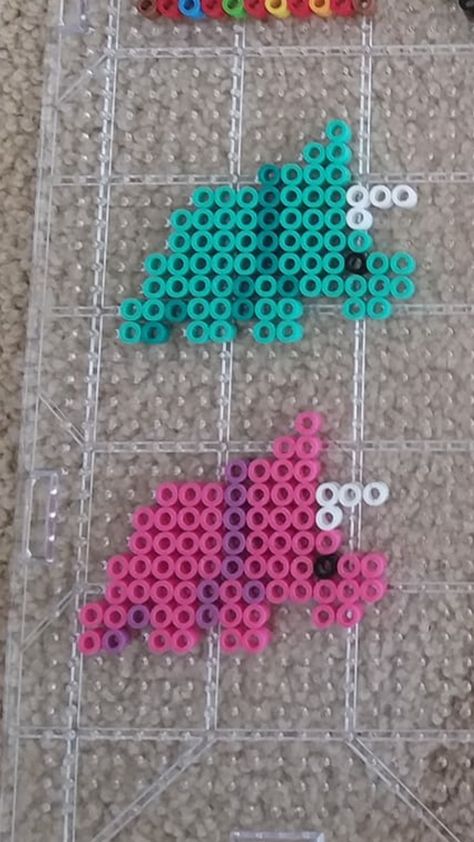 Meaty Bead Ideas, Cute Iron Bead Ideas, Melted Bead Art, Perler Bead Easy Patterns, Hema Beads Pattern Design, Pearler Bead Patterns Aesthetic, Easy Perler Bead Patterns Animal, Perler Bead Dinosaur Pattern, Dinosaur Melty Beads