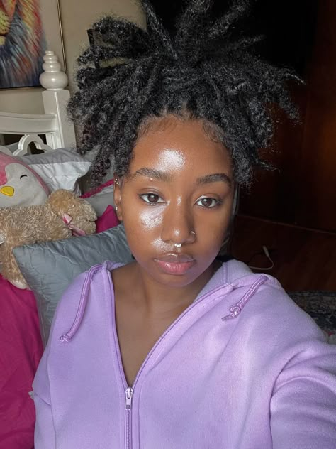 Pineapple Loc Style, Pineapple Ponytail, Female Locs, Hairstyles Locs, Style In 2023, Short Dreadlocks Styles, Short Locs, Short Locs Hairstyles, Loc Journey