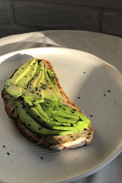 #FoodNutritionAndHealth Avo Toast Aesthetic, Avocado Toast Aesthetic, Avocado Aesthetic, Toast Aesthetic, Lunch Toast, Avocado Juice, Tomatoes On Toast, Healthy Avocado, Lean Belly Juice