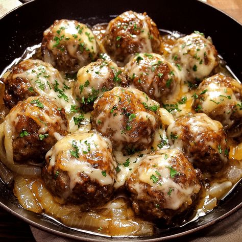 Delicious French Onion Meatballs with caramelized onions and melted cheese, perfect for a comforting meal or appetizer! Meatballs Onion Soup Mix Recipe, Recipes With Caramelized Onions, French Onion Meatballs Easy, Meatball Sides, Sides For Meatballs, Non Traditional Christmas Dinner Ideas, French Recipes Dinner, Carmalized Onion, French Onion Meatballs