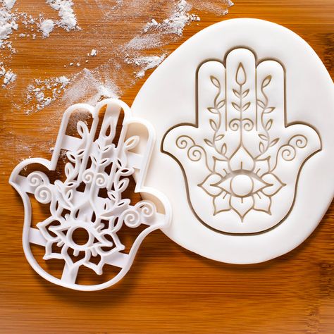 OTHERS Hand With Eye, Hamsa Art, Hamsa Design, Evil Eye Art, Yin And Yang, Rosh Hashanah, Customizable Gifts, Hand Of Fatima, Custom Cookies