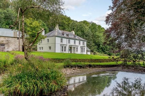 A Georgian farmhouse in 'one of Devon's most sought-after locations', untouched for decades, and set in its own private valley - Country Life Georgian Farmhouse, Devon House, Georgian Buildings, English Manor Houses, Dartmoor National Park, 6 Bedroom House, Stone Barns, English Manor, Open Fireplace