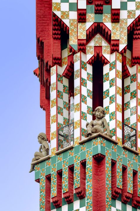 Explore Antoni Gaudi's Colorful 'Casa Vicens' in Vivid Detail Gaudi Mosaic, Gaudi Architecture, Gaudi Barcelona, Antonio Gaudí, Dubai Skyscraper, Antoni Gaudi, Building Permits, Structure Architecture, Classical Architecture