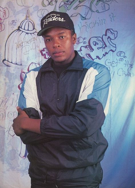 A young Dr Dre. Dr Dre Young, 90 Hip Hop, 90's Hip Hop, Old School Rap, 90s Rappers, Outta Compton, Hip Hop Classics, Eazy E, Doctor Outfit