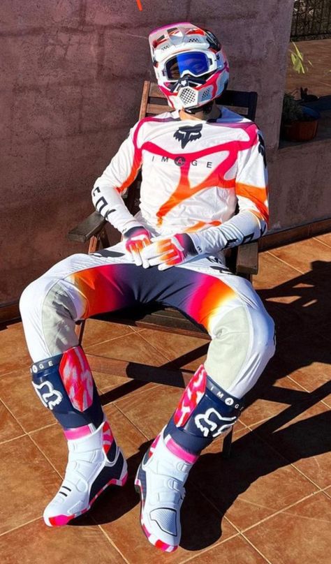 This is a blog of found photos, many pro bikers, reblogs and all things this pup finds hot. Woof! Motorbike Outfit, Motocross Outfits, Motorcycle Boys, Motorcycle Suits Men, Mx Helmet, Gay Outfits, Chicos Fashion, Motorcycle Leathers Suit, Mx Boots