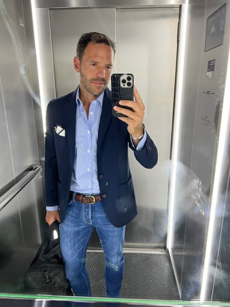 Jeans And Blazer Outfit Men, Sprezzatura Style For Men, Sports Coat And Jeans, Networking Event Outfit, Jeans Blazer Outfit, Corporate Baddie Outfits, Blue Blazer Outfit, Event Outfit Ideas, Blazer Outfits Men