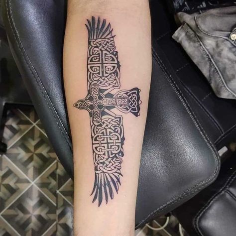 Explore 60+ unique and spiritual raven tattoo designs with meaningful explanations gathered in our article. Choose one that suits your character the best! Celtic Warrior Tattoos, Old Women With Tattoos, Celtic Tattoo For Women, Celtic Tattoos For Men, Pagan Tattoo, Celtic Tattoo Designs, Celtic Cross Tattoos, Flash Designs, Celtic Tattoo