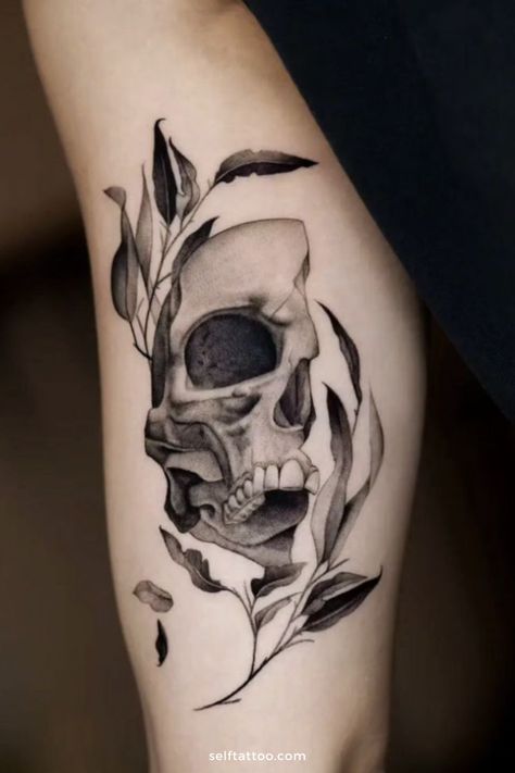 Struggling to find the best tattoo artist? Discover key factors to consider when selecting an artist to ensure you get the tattoo of your dreams Cat Skull Tattoo, Skull Tattoo Ideas, Anatomic Heart, Self Tattoo, Anatomical Tattoos, Memento Mori Tattoo, Tattoo Ideas Males, Anatomical Heart Tattoo, Rose Tattoos For Men