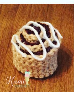 Cinnamon roll - free crochet pattern #kumicrochet #amigurumi #crochet #freepattern #playfood Crochet Cinnamon Roll, Food Pillows, Pecan Tarts, Pecan Nuts, Snack Board, Crochet Pillow Pattern, Food Patterns, Crochet Food, Swiss Roll