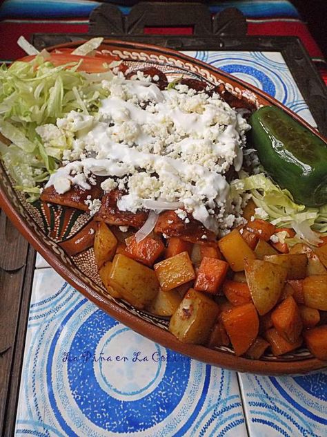 need Recipe For Enchiladas, Traditional Enchiladas, Mexican Cooking, Enchilada Recipes, Latin Food, Mexican Food Recipes Authentic, Chicken Enchiladas, Mexican Dishes, Mexican Food Recipes