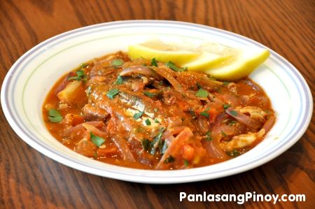 Ginisang Sardinas (Sardines with Caramelized Onions and Tomatoes). notes: usually served with rice. Canned Sardines In Tomato Sauce Recipe, Sardines In Tomato Sauce Recipe, Sardines In Tomato Sauce, Canned Sardines, Easy Vegetable Recipes, Sardine Recipes, Sauteed Cabbage, Beer Battered Fish, Tomato Sauce Recipe