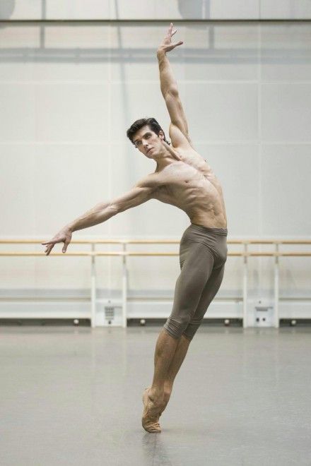 Roberto Bolle                                                                                                                                                                                 More Ballet Dancer Photography, Male Ballerina, Men Ballet, Ballerina Poses, Ballet Men, Dancer Photography, Dancer Pose, Dancer Poses, The Royal Ballet