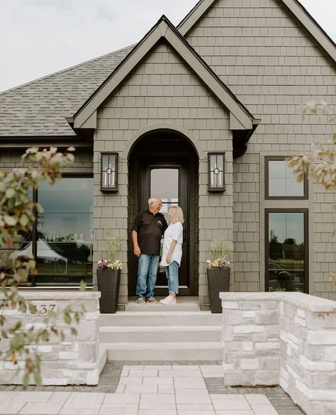 With James Hardie, you can trust that your siding will stand the test of time. 📸 @groundbreakerhomessocial Vertical James Hardie Siding, Hardy Siding Exterior, Pebblestone Clay Siding, Houses With Hardie Board Siding, Half Stone Exterior Houses, James Hardie Monterey Taupe Siding, Timberland Suede Lp Siding, James Hardie Timber Bark Siding, James Hardie Shingle Siding