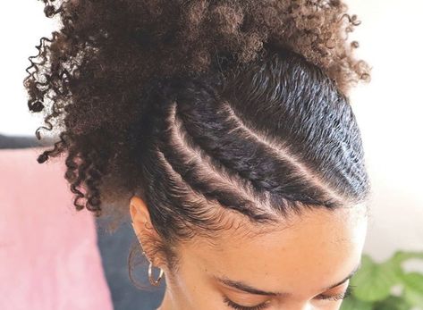 Ear Length Natural Hairstyles, Wet And Go Hairstyles Natural Hair Short, Curly Natural Updo, Curly Updos For Medium Hair Black Women, Cabello Afro Natural, Protective Hairstyles For Natural Hair, Quick Natural Hair Styles, Pelo Afro, Natural Curls Hairstyles