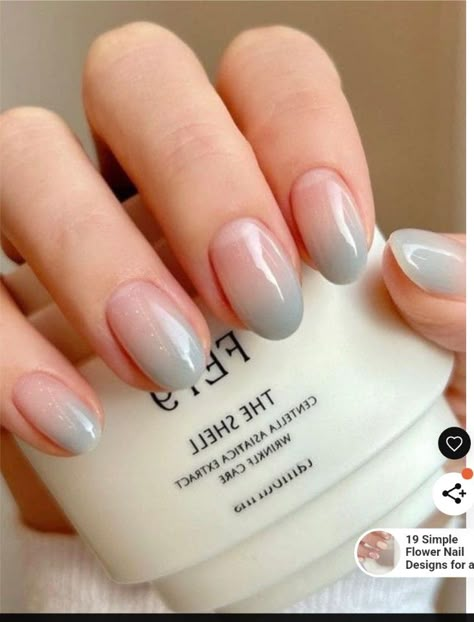 Simple Ombre Nails, Trendy Nails Ombre, Sage Green Nails, Faded Nails, Minimal Nails Art, Bridesmaids Nails, Milky Nails, Chrome Nails Designs, Minimalist Nail